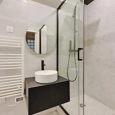 Charming For 4 People - Le Marais Apartment *